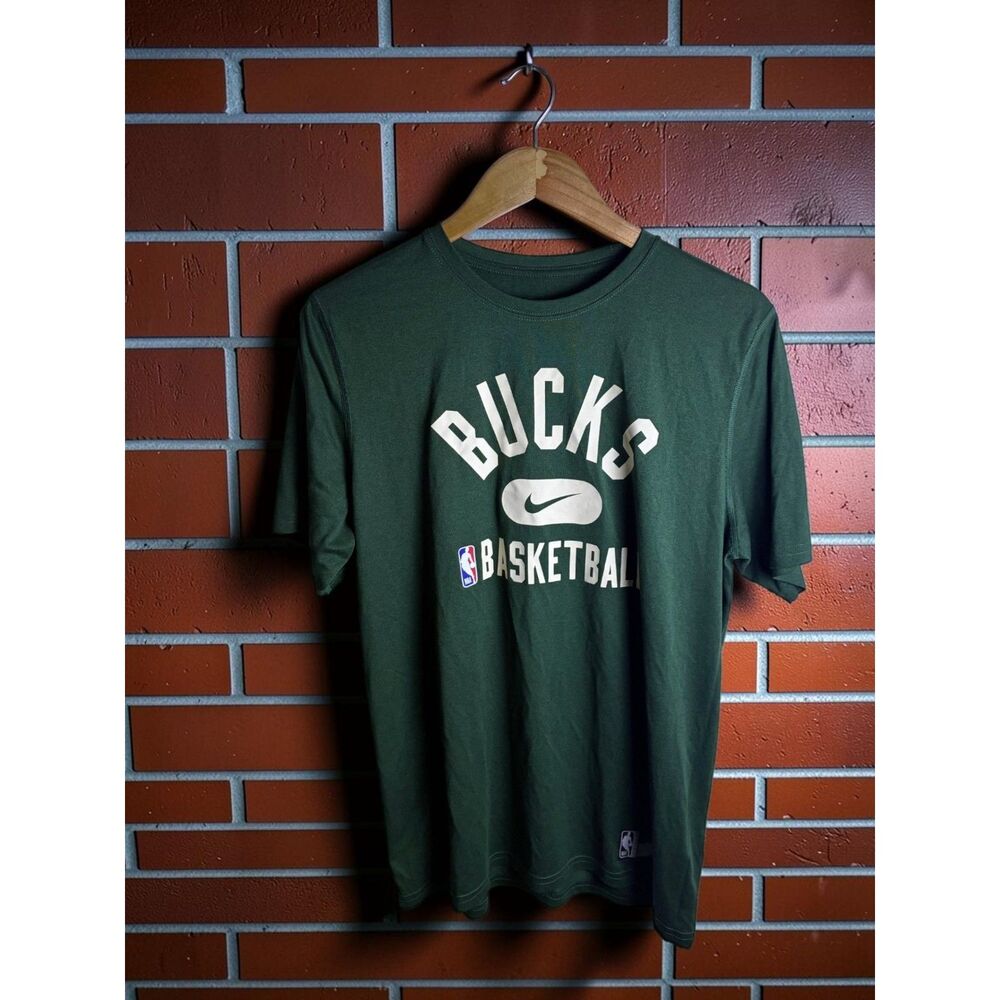 Nike Milwaukee Bucks NBA Basketball Dri-FIT T Shirt Men's Medium Green